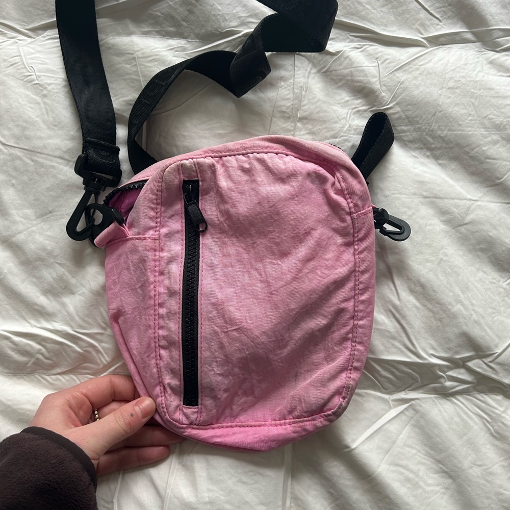 ORIGINAL baggu pink crossbody from 2020